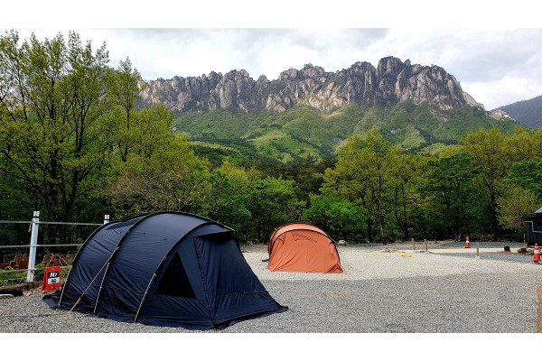 캠핑느루 사이트에서 바라본 울산바위