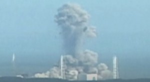 후쿠시마 원자력 발전소의 핵폭발 장면(뉴스화면 캡처)