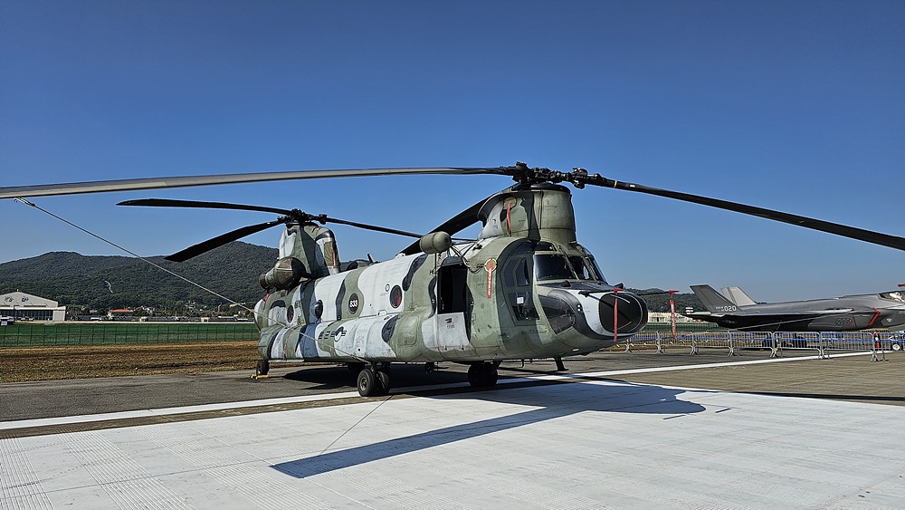 CH-47D 치누크 헬기