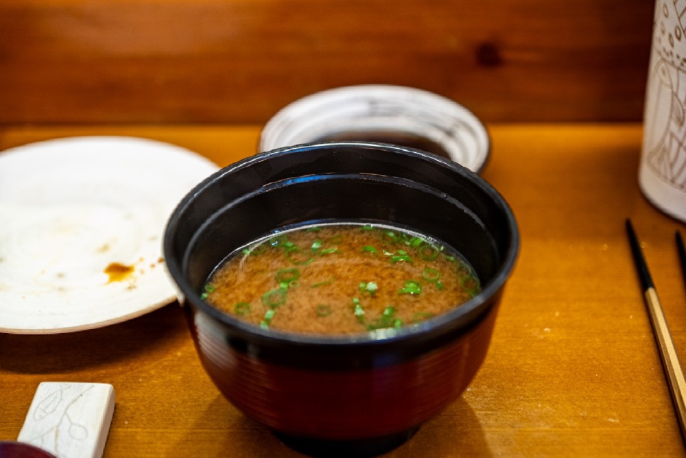 미소시루 맛난데, 좀 늦게 주셨네요.