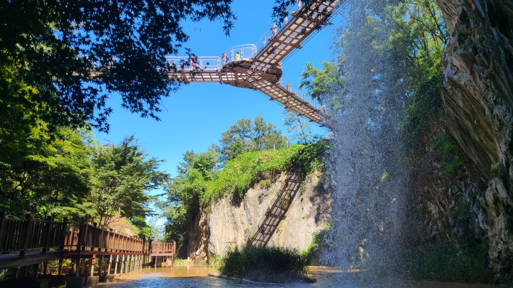 도덕산 출렁다리