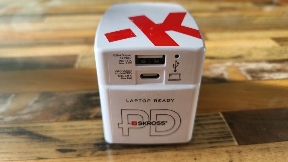 SKROSS World USB Charger / USB A + C / 65W PD